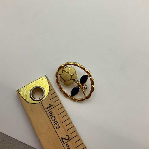 Vintage Vendome Gold-Tone Rose Flower Enamel Brooch Yellow Navy Old Money - Picture 4 of 6